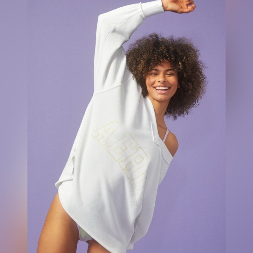 Aerie Oversized V-neck 🤍🫧